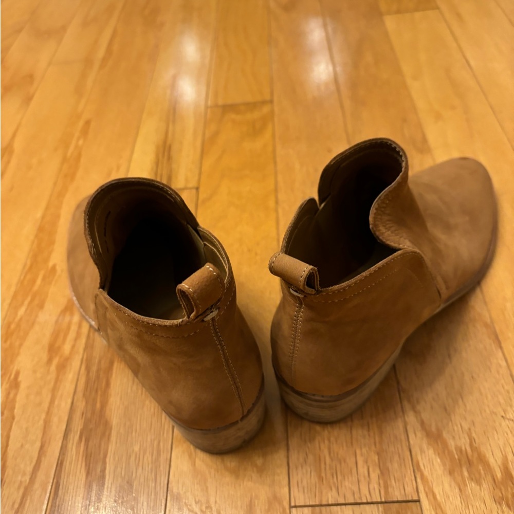 Like New Dolce Vita Booties Brown Size 10
